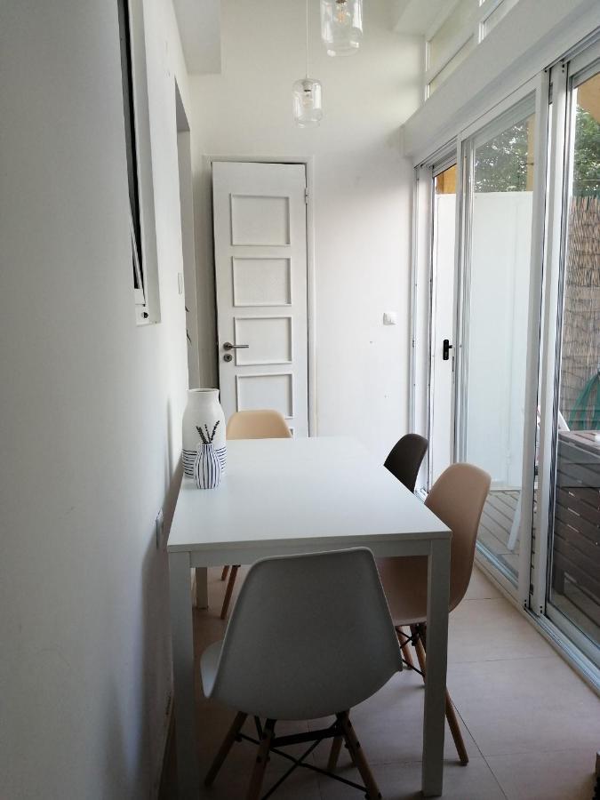 Apartamento Encantador Com Patio Lisboa Exteriör bild