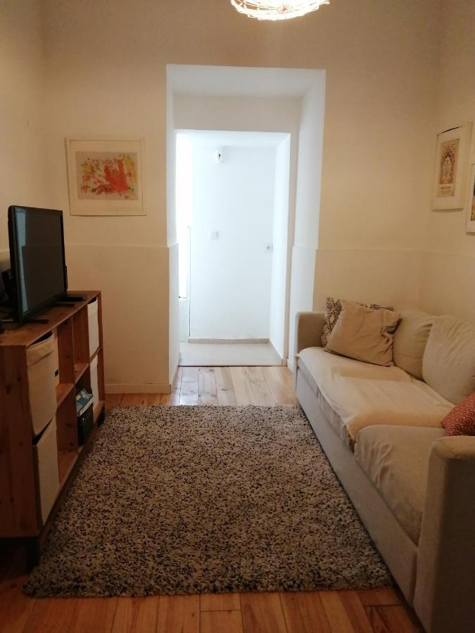 Apartamento Encantador Com Patio Lisboa Exteriör bild