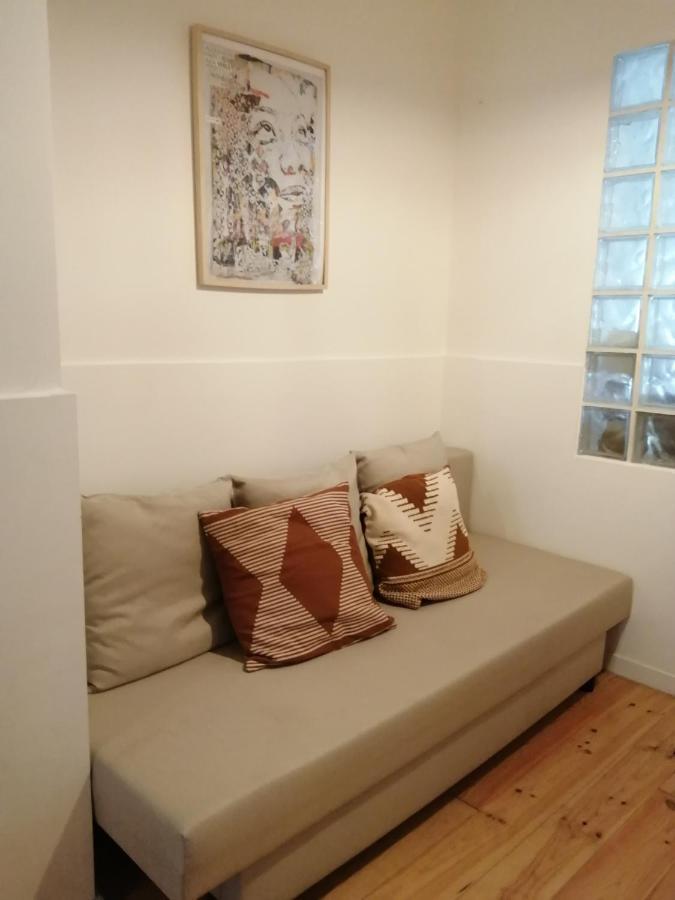 Apartamento Encantador Com Patio Lisboa Exteriör bild