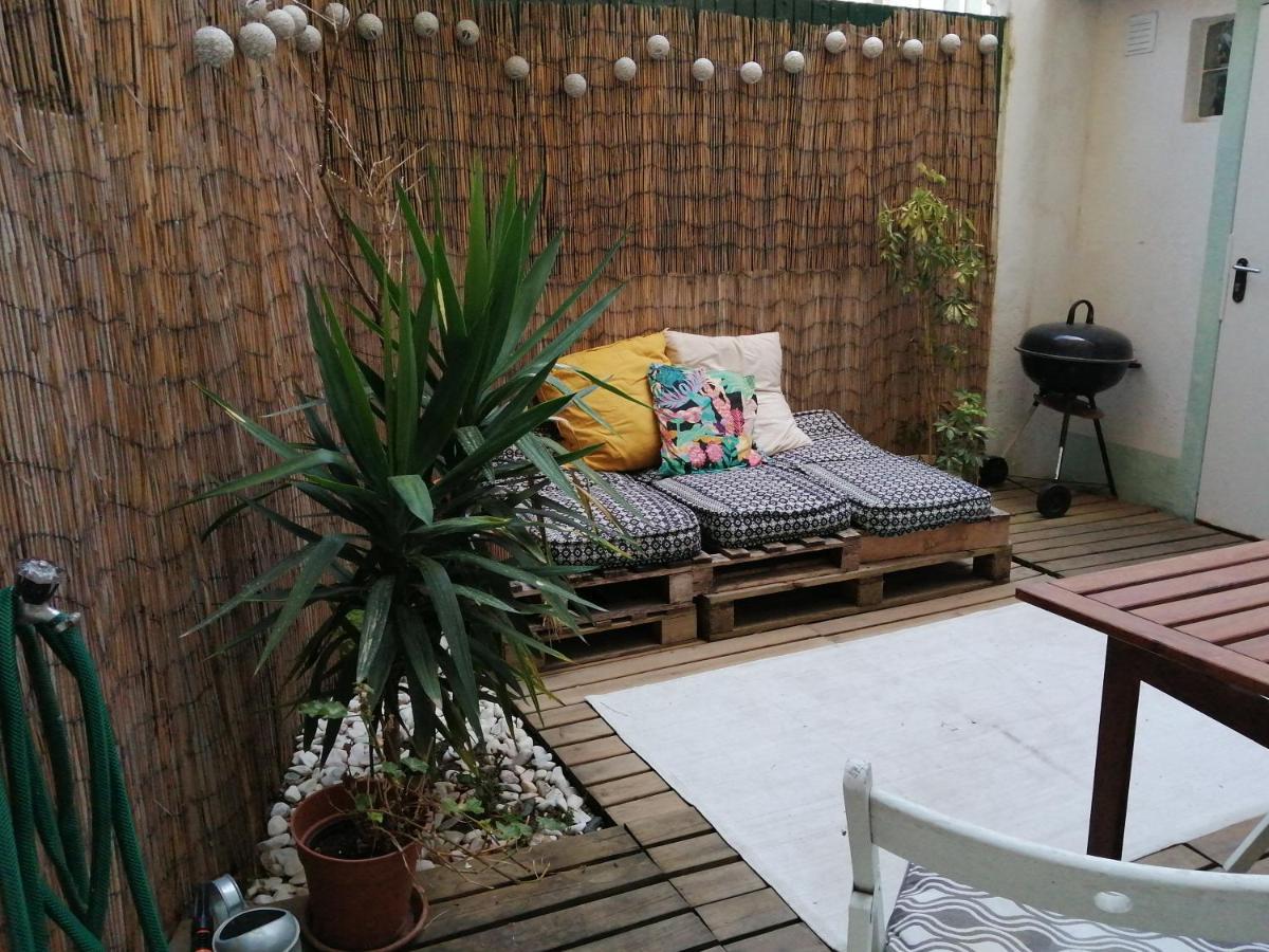 Apartamento Encantador Com Patio Lisboa Exteriör bild